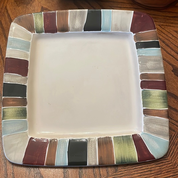 Tabletops Lifestyles Jentry Plate - Picture 1 of 3